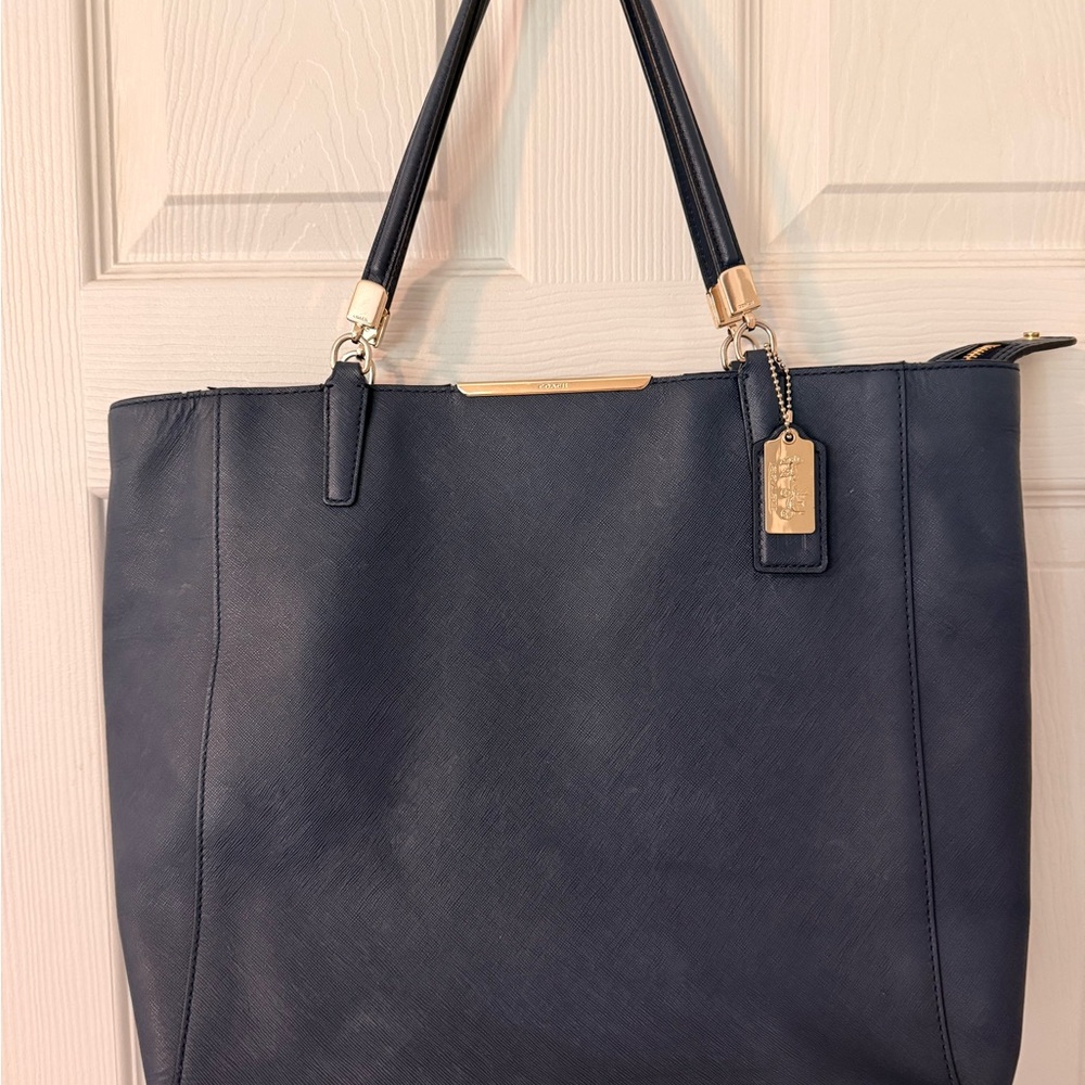 Elegant COACH Navy Blue Tote Bag